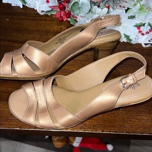 Softspots Women's Gold Strappy Heels